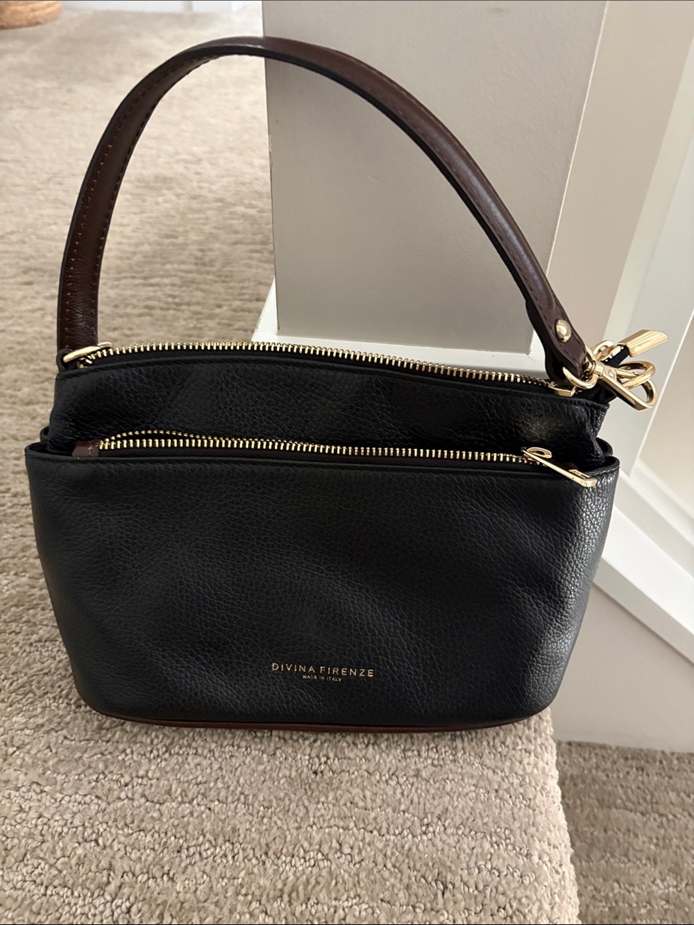 Divina Firenze Black Leather Shoulder Bag with Brown Handle